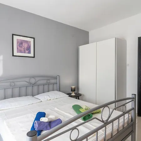 Cozy In Krk With Wifi Apartman *