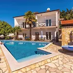 Apartament Awesome In Krk With Swimming Pool *