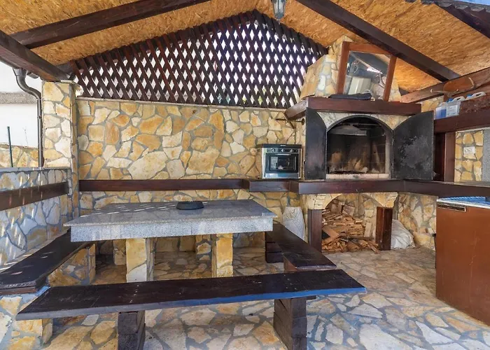 Apartment Cozy In Krk With Wifi